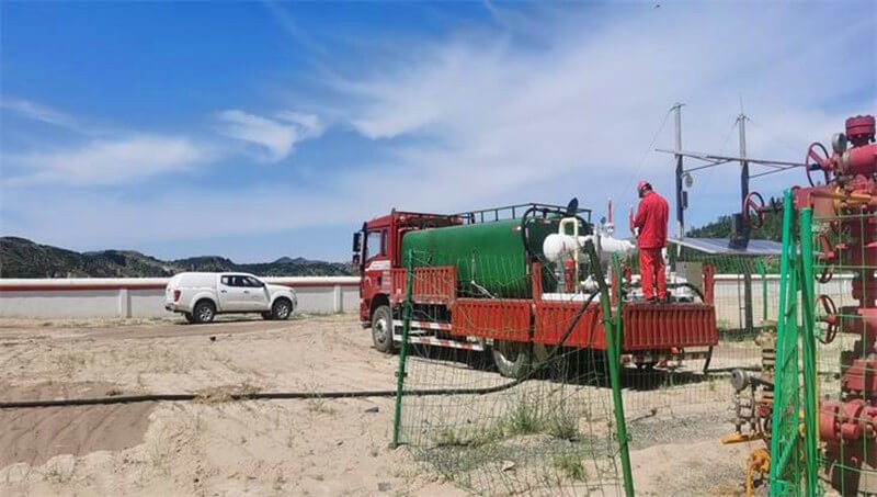 Vehicle mounted two-phase gas-liquid separator.jpg